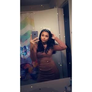 Meet your Posher, Ester